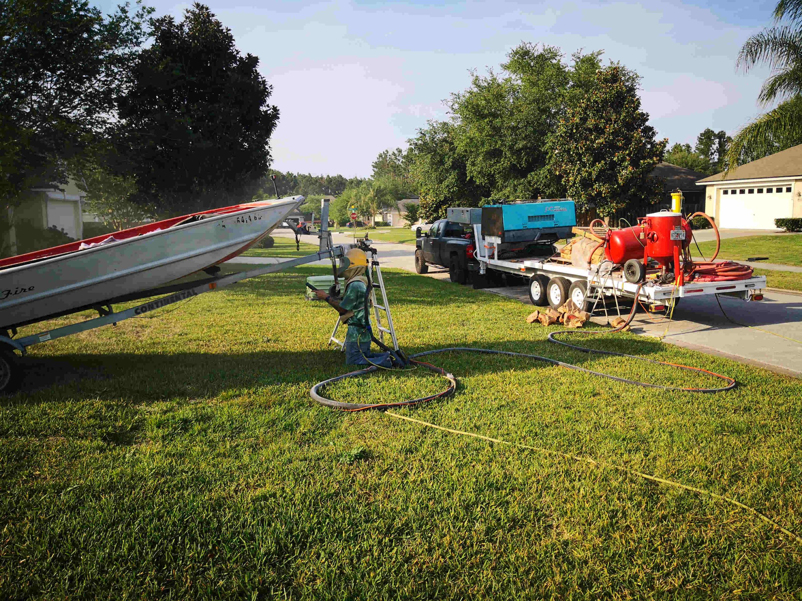 16_ft_aluminum_boat_sandblasting-02-scaled-1.jpg