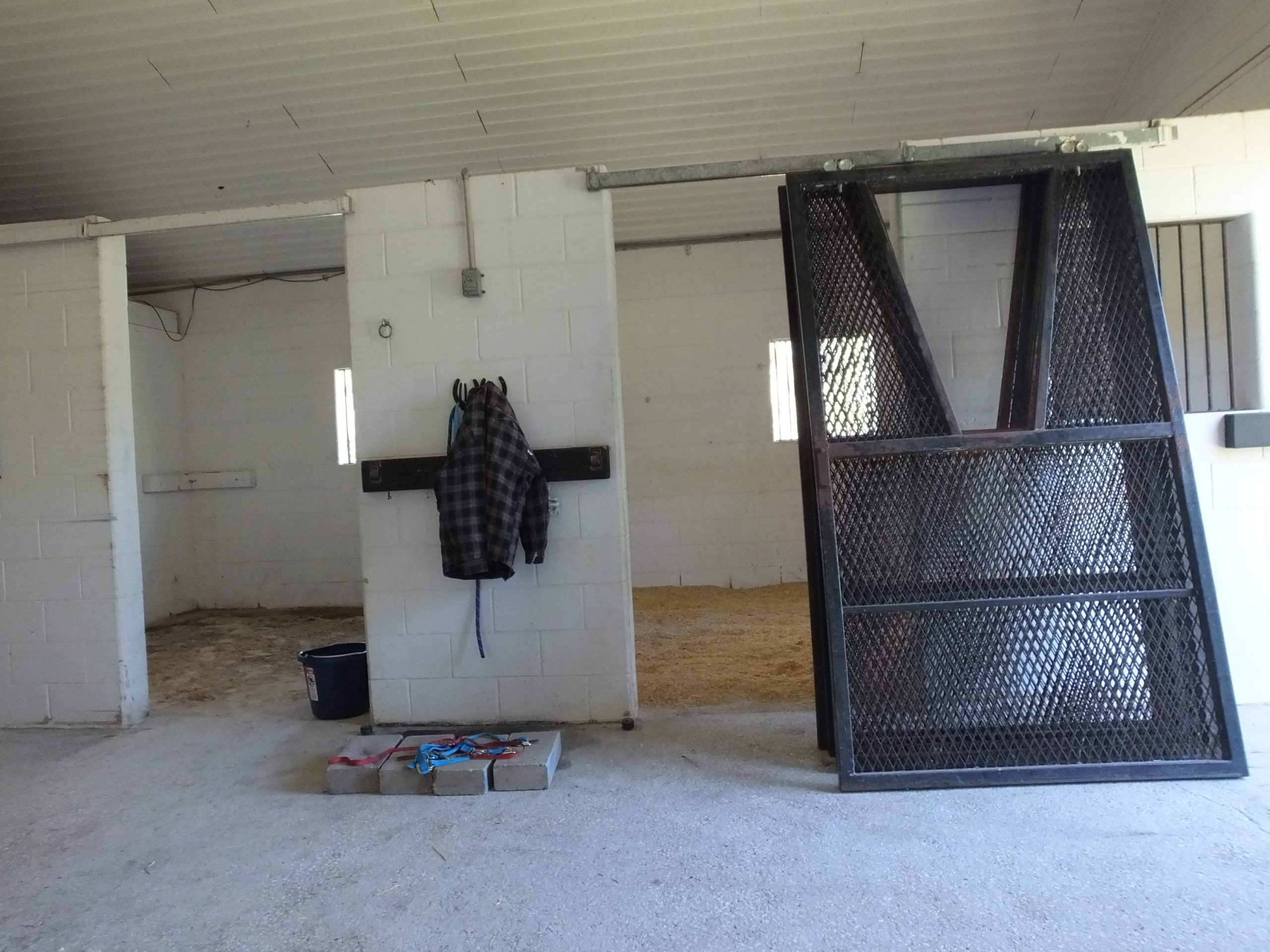 Barn_stall_doors_sandblasting-01-scaled-1.jpg